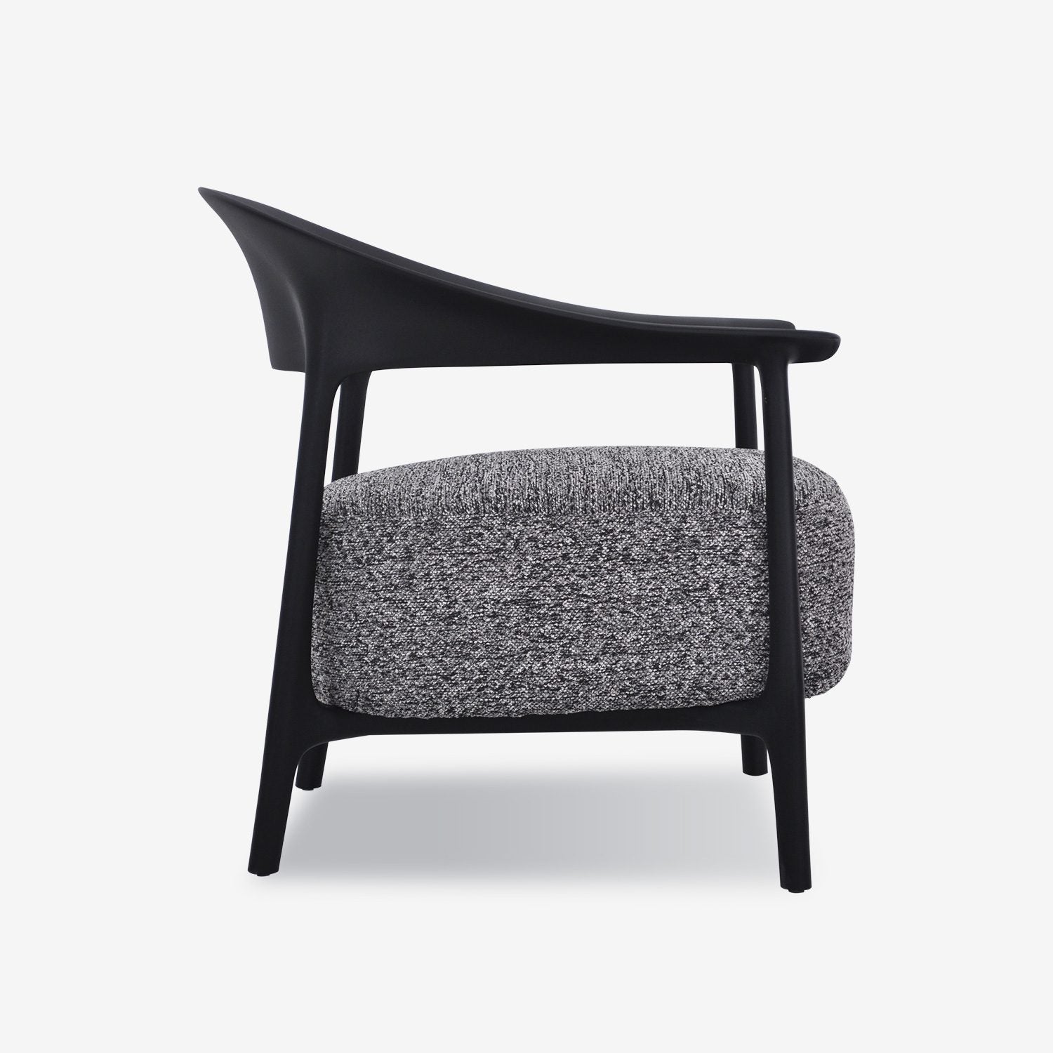 ARNO — Seamless Frame Armchair